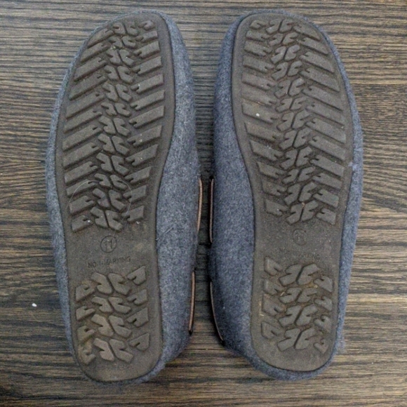 Fur lined  Merona  slippers  rubber sole - Picture 2 of 2